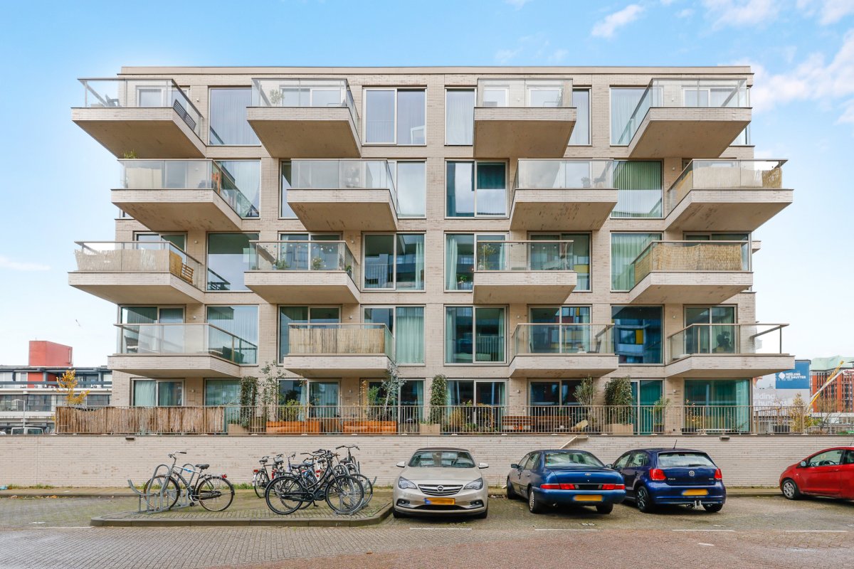 Koningin Wilhelminaplein 1056