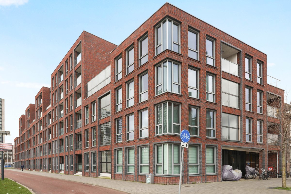 Kanaalstraat 24