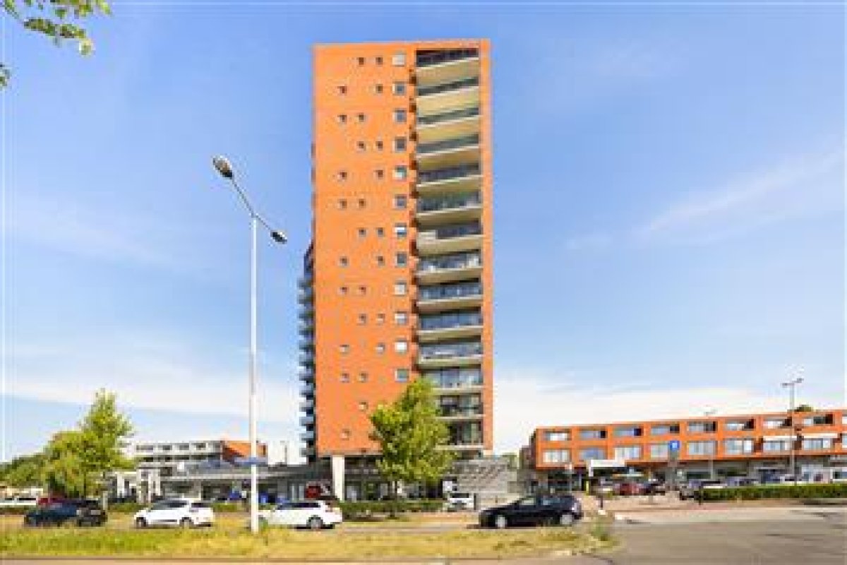 Mia Van Ijperenplein 221