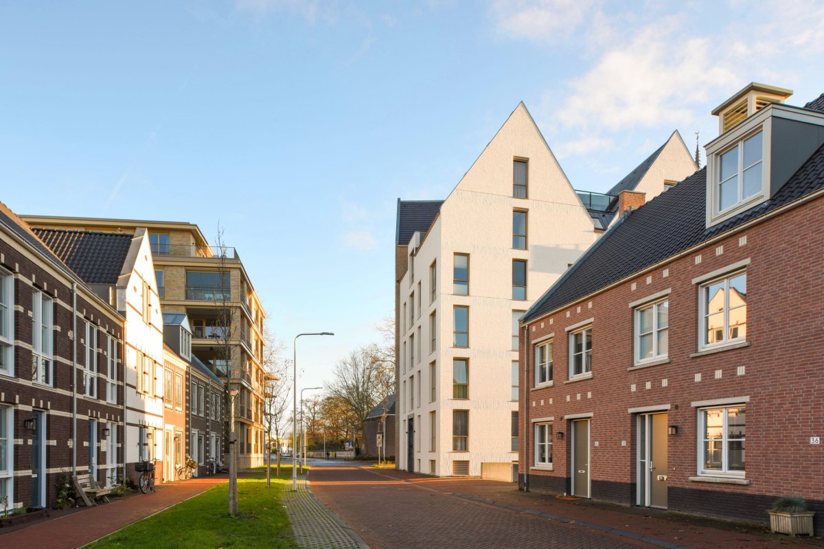 Thoden van Velzenstraat 45